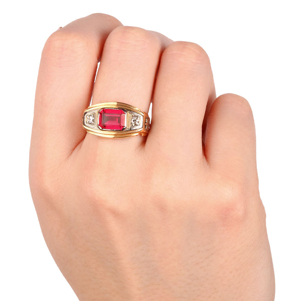 Anel em Ouro Rose 18k de Formatura Direito Pedra Sintética Vermelha e Diamantes