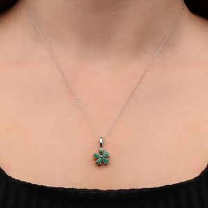 Conjunto em Prata 925 Flor de Esmeralda