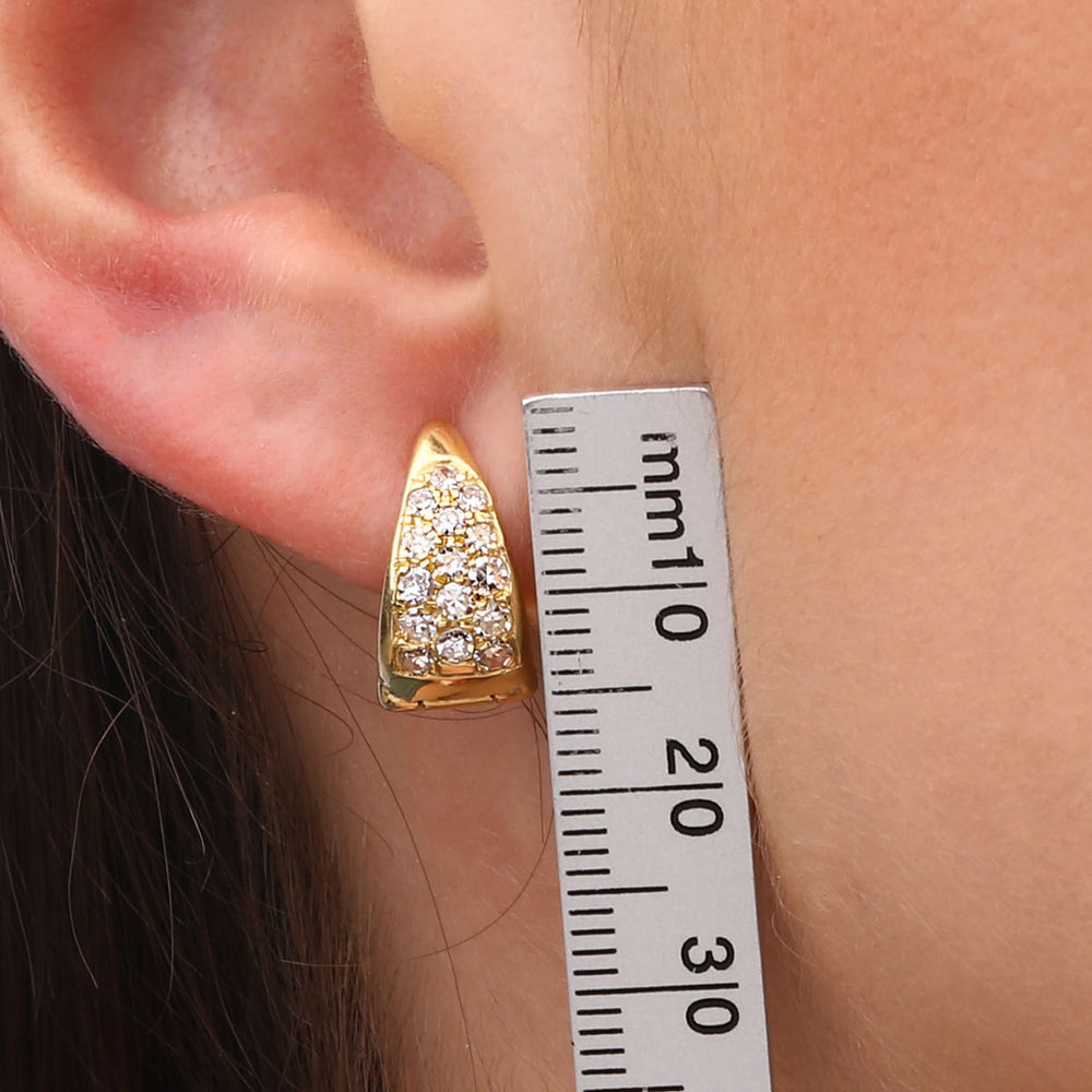 Argola em Ouro Amarelo 18k com Diamantes
