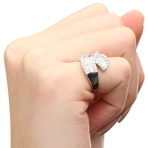 Anel em Ouro Branco 18k com Diamantes