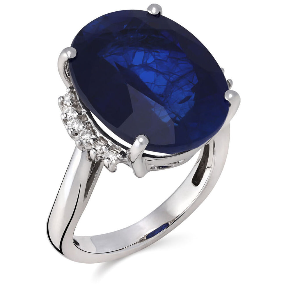 Anel em Ouro Branco 18k com Quartzo Safira Oval e Diamantes