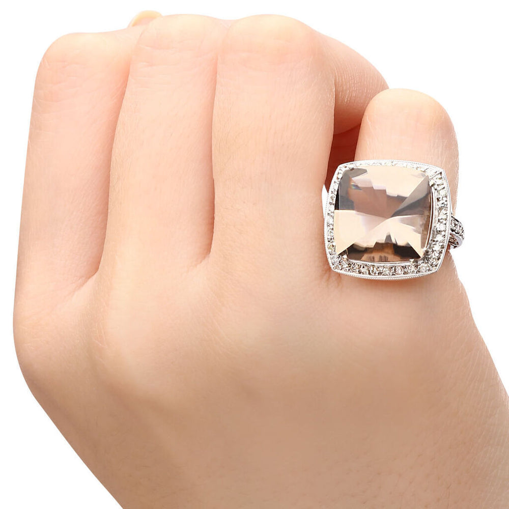 Anel em Ouro Branco 18k com Topazio Fume e Diamantes