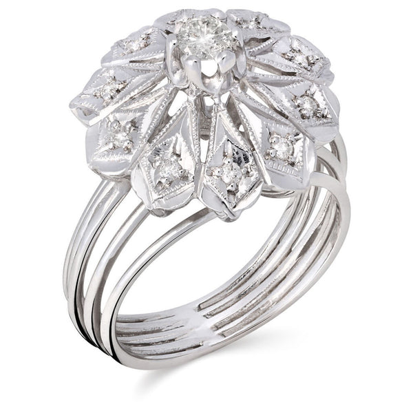 Anel em Ouro Branco 18K com  Diamantes