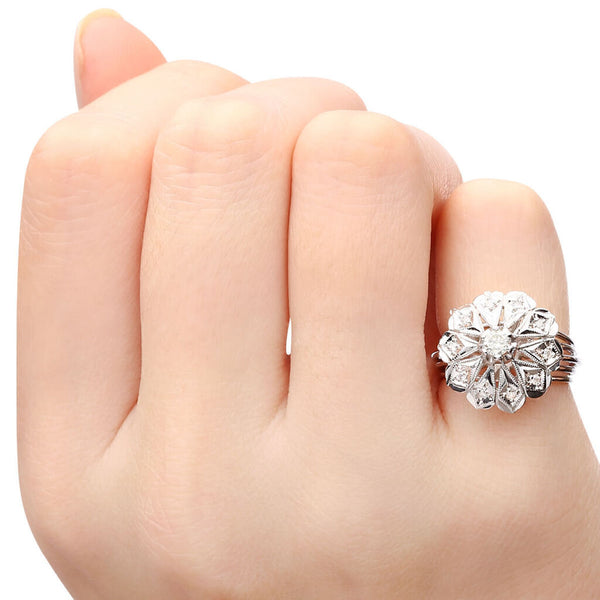 Anel em Ouro Branco 18K com  Diamantes