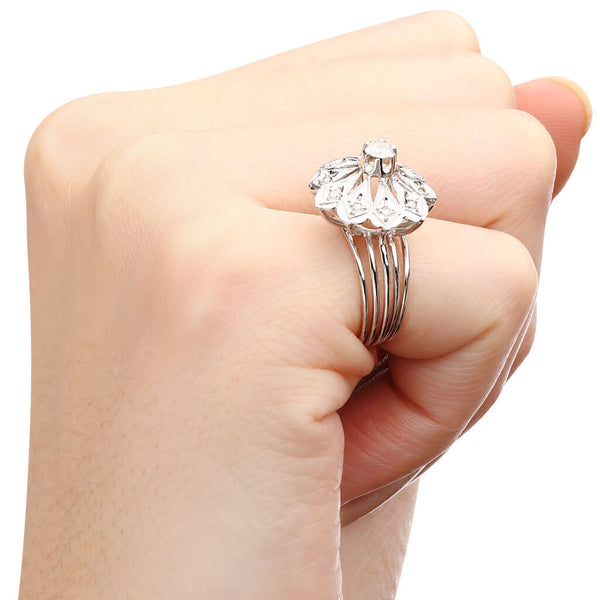 Anel em Ouro Branco 18K com  Diamantes