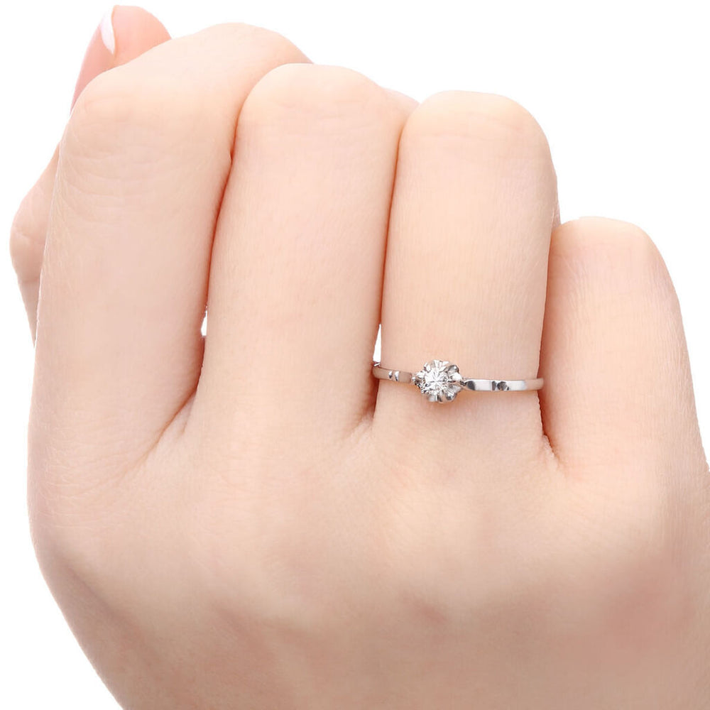 Anel em Ouro Branco 18k Solitário com Diamante