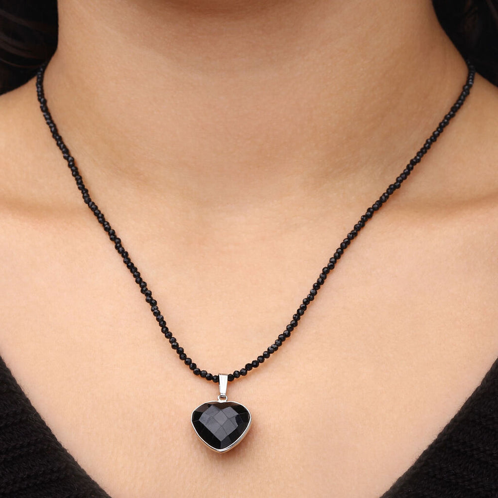 Colar em Prata  Briolet com Black Spinel e coração