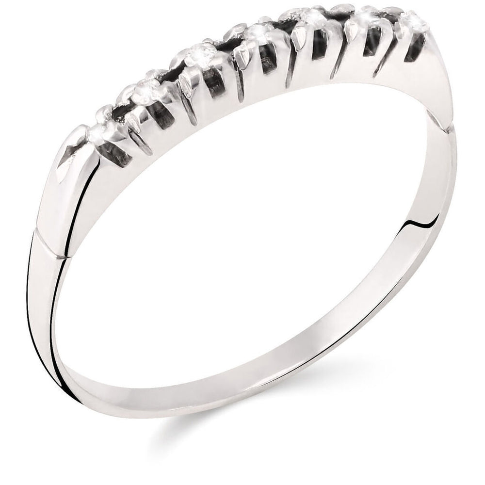 Meia Aliança em Ouro Branco 18 k com 7 Diamantes