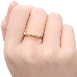 Meia Aliança em Ouro Amarelo 18k com Diamantes