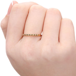 Meia Aliança em Ouro Amarelo 18k com Diamantes