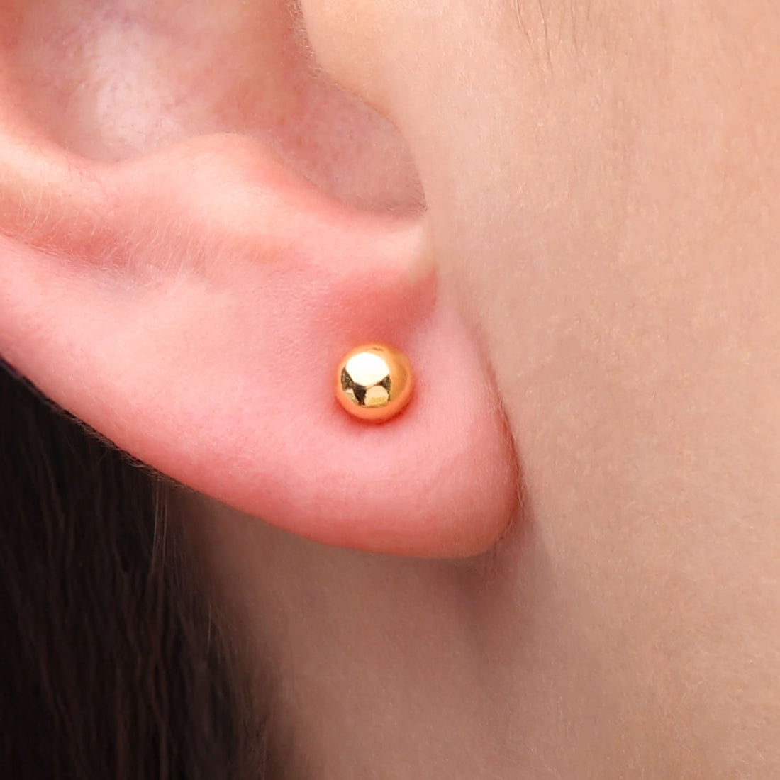 Par de Brinco Infantil em Ouro Amarelo 18 k Esferinha 4 mm
