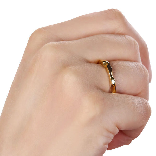 Aliança em Ouro Amarelo 18k Inteira Ondulada