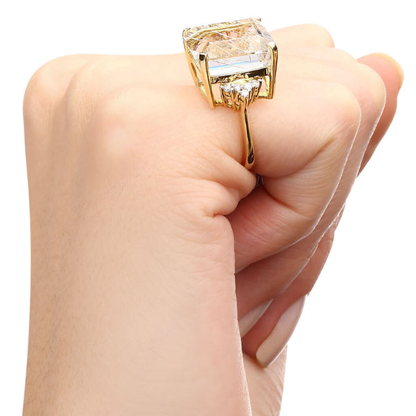 Anel em Ouro Amarelo 18k com Quartzo Rutilado Quadrado e Diamantes