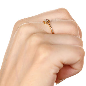 Anel em Ouro Amarelo 18 k com Diamante Vs