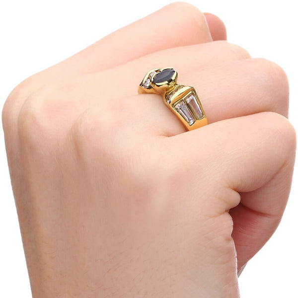 Anel em Ouro Amarelo com Zircônia Negra  e Zircônias Baguetes