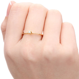 Anel em Ouro Amarelo 18 k com Diamante