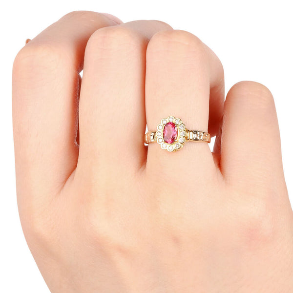 Anel em Ouro Amarelo 18k Formatura Turmalina Rosa e Zircônias