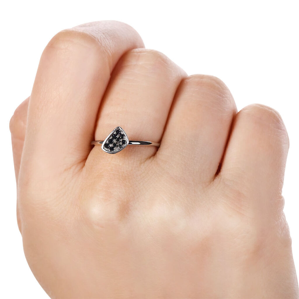 Anel em Ouro 18k com Diamantes Negros