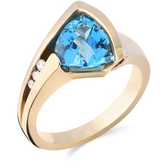 Anel em Ouro Amarelo 18k com Topazios Azuis e Diamantes