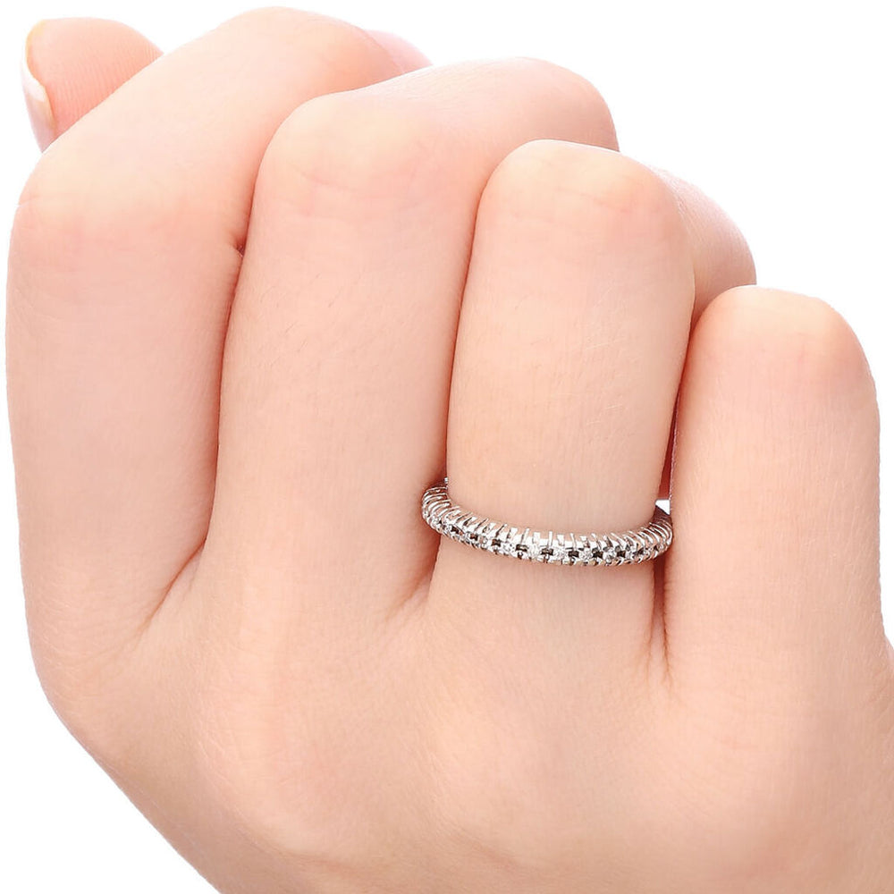 Aliança Em Ouro Branco 18k com Diamantes