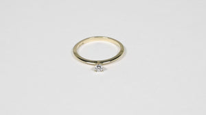 Anel em Ouro Amarelo 18k com Diamante VS1