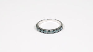 Meia Aliança de Prata com Diamantes Azuis Aprox. 1 ct
