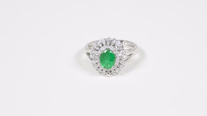 Anel em Ouro Branco 18k com Esmeralda e Diamantes 