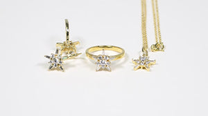 Anel, Par de Brinco e Pingente Estrelas em Prata com Zircônias Aprox. 5,4 cts