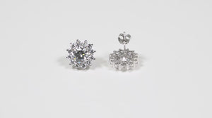 Par de Brinco de Prata Flor com Zirconias Aprox. 4,42 cts