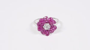 Anel em Ouro Branco 18k Flor com Rubis e Diamantes
